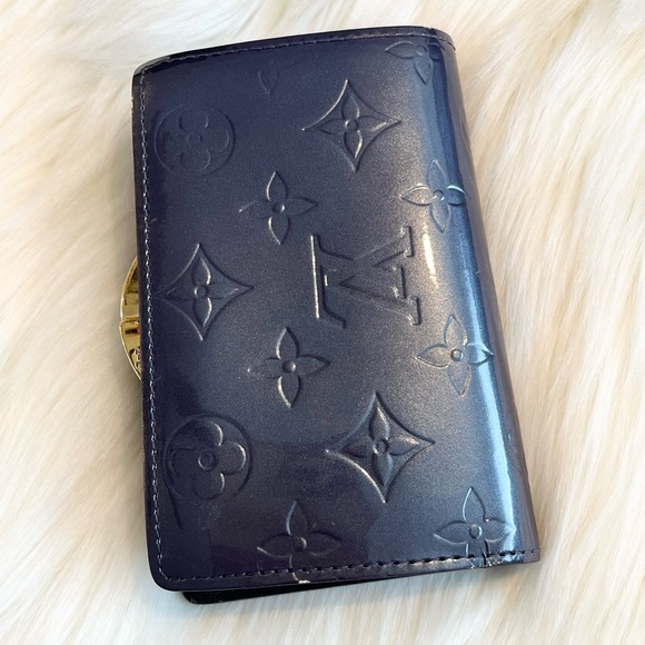 Authentic Louis Vuitton Vernis Wallet - Picture 5 of 12